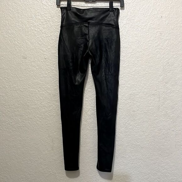 Spanx Faux Leather Leggings Black Size Medium - Picture 5 of 7